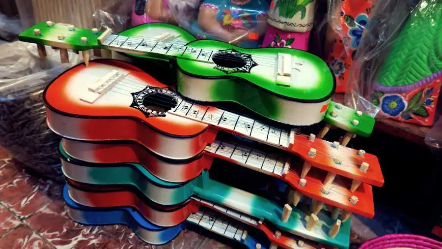 GUITARRA MEXICANA ARTESANAL