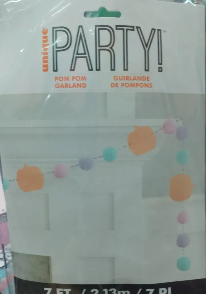 FELT POM POM GARLAND WITH FELT PUMPKINS